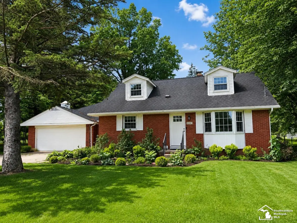 1090 Cole RD, Monroe, MI 48162 - #1