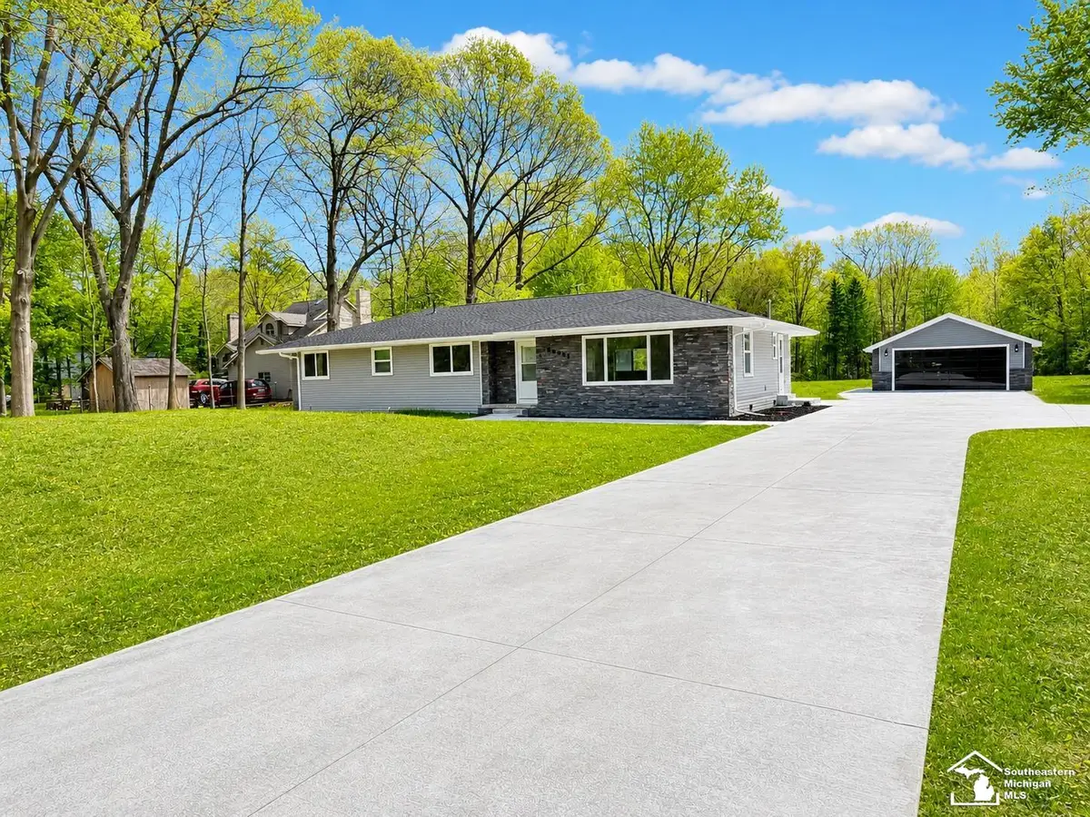 29055 Bredow AVE, Romulus, MI 48174 - #1