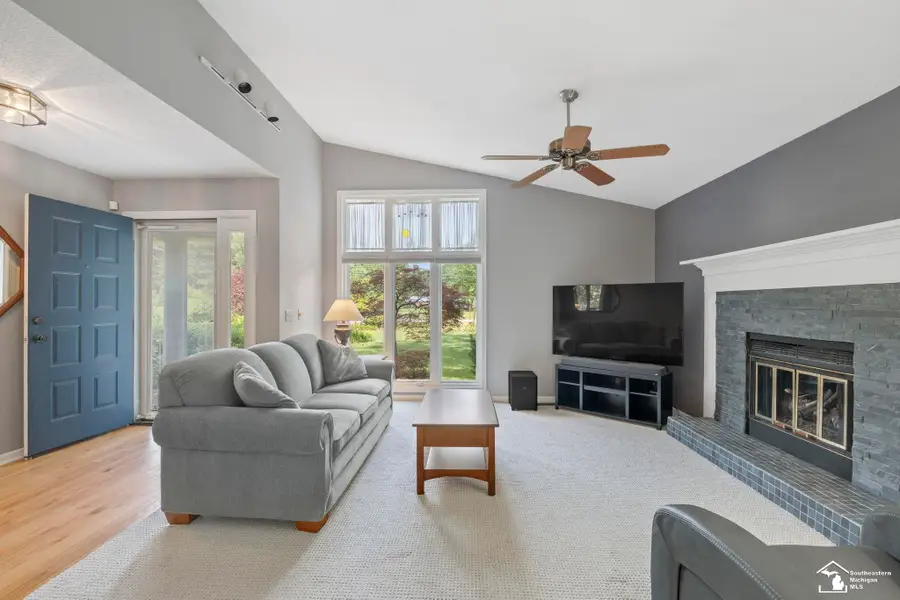 10735 Secor RD, Temperance, MI 48182 - #2