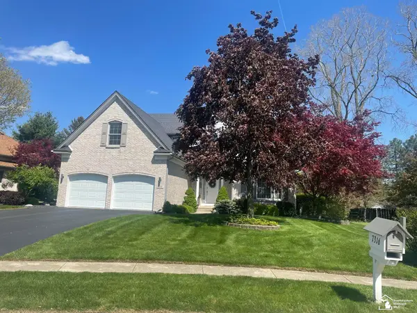 7316 Hidden Valley DR, Lambertville, MI 48144