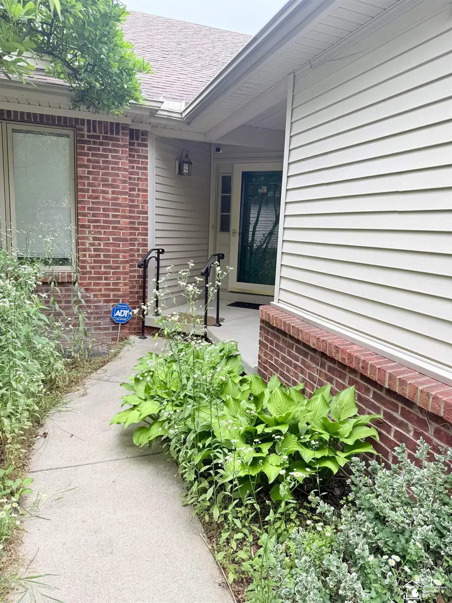 1626 Spruce  CT, Temperance, MI 48182 - #2