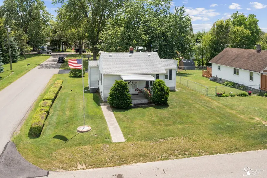 1011 Rambow DR, Monroe, MI 48161 - #2