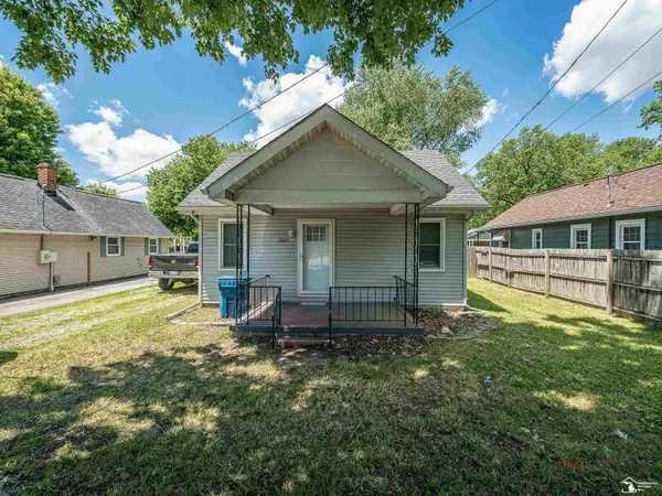 13023 S Dixie HWY, LaSalle, MI 48145