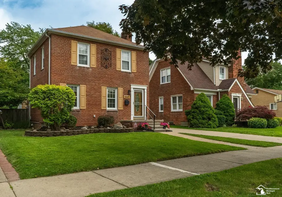 2845 Birchwood ST, Trenton, MI 48183 - #3