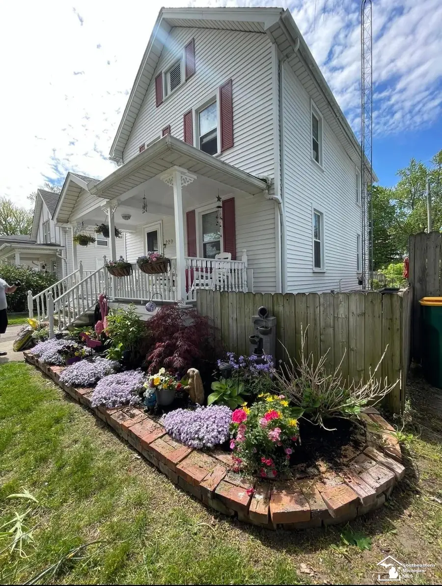 220 E Lorian ST, Monroe, MI 48162 - #3