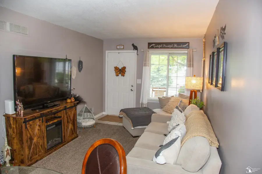 23462 Wagar CT, Trenton, MI 48183 - #3
