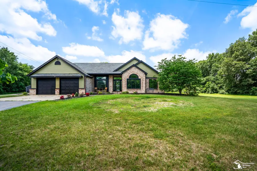 3570 Summerfield RD, Petersburg, MI 49270 - #3