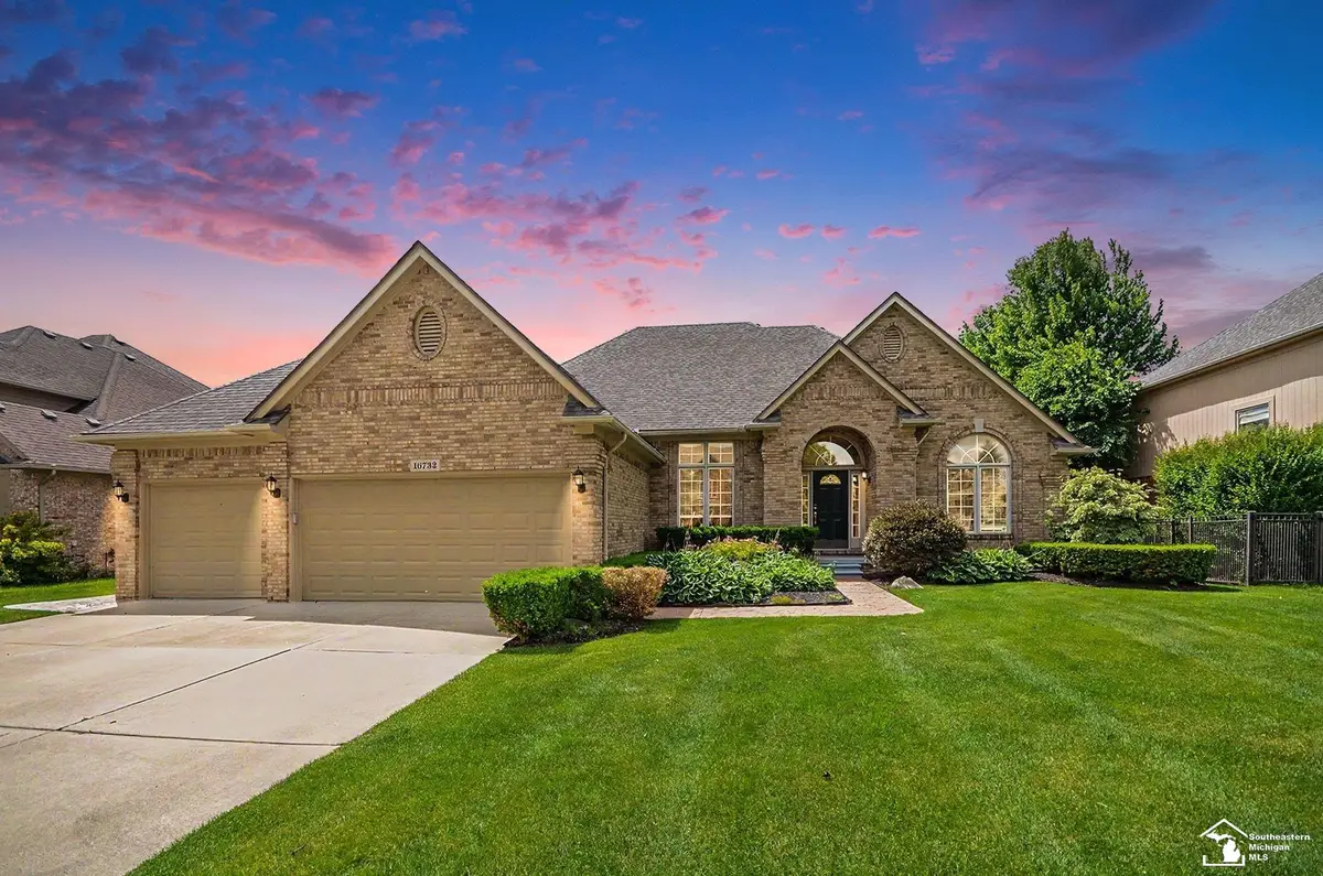 16732 English Garden DR, Macomb, MI 48042 - #1