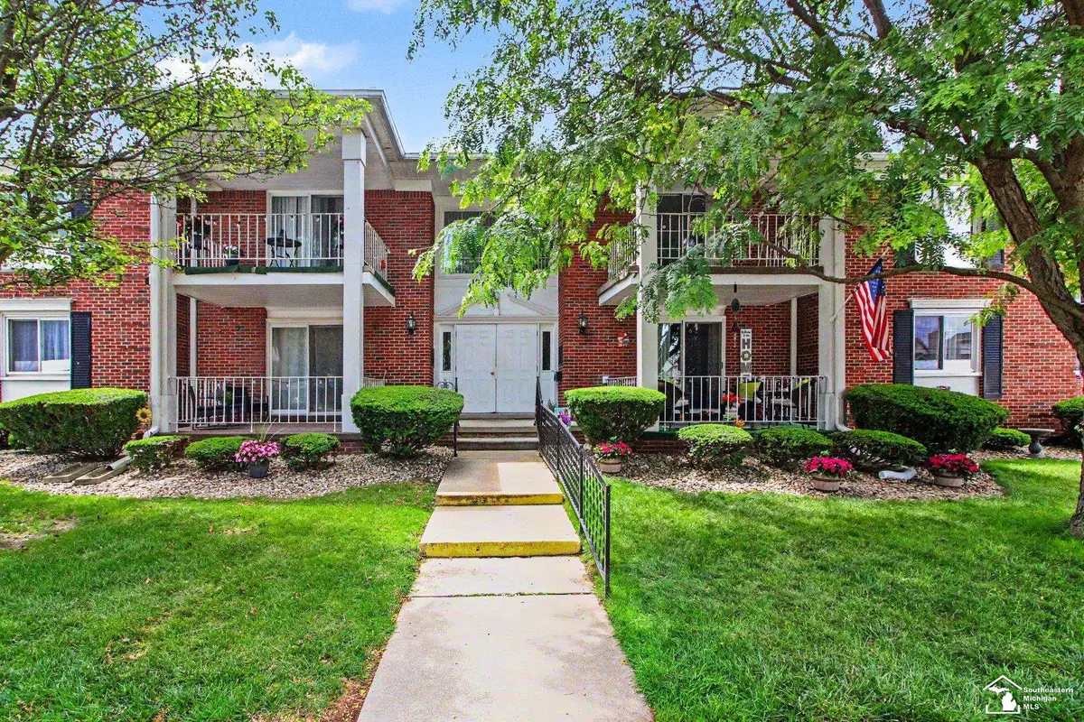 1870 Fort ST, Trenton, MI 48183 - #1