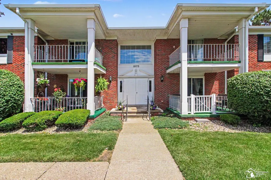 1870 Fort ST, Trenton, MI 48183 - #2