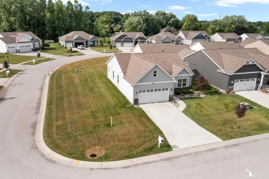 4157 Caitlin CT, Lambertville, MI 48144 - #2
