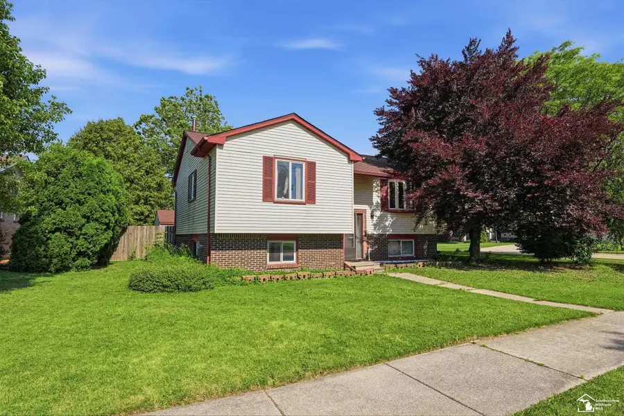 24539 Westpoint AVE, Trenton, MI 48183 - #2