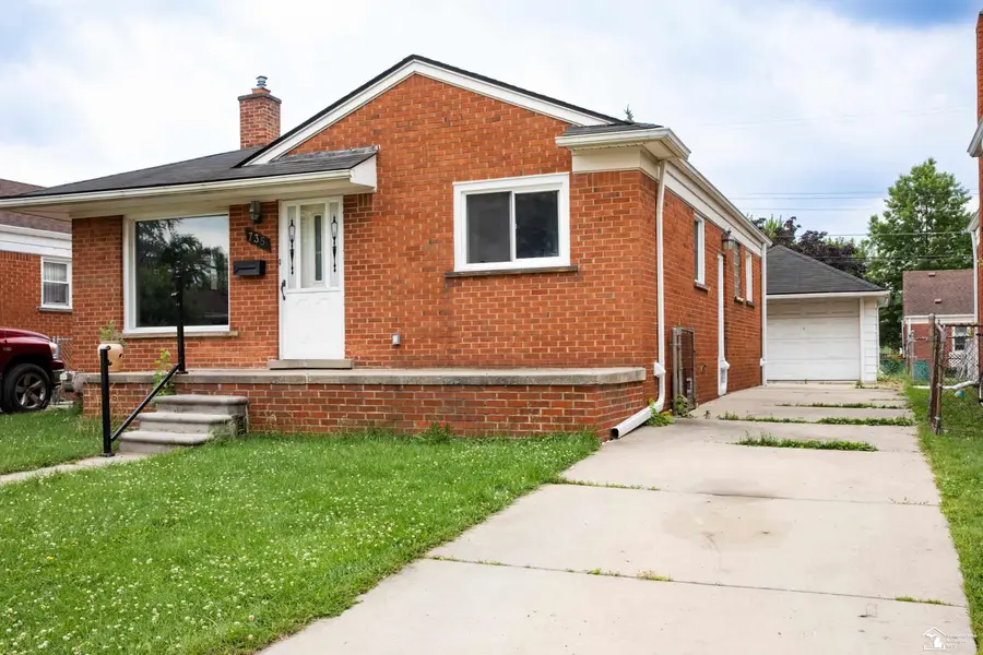 735 Detroit AVE, Lincoln Park, MI 48146 - #3