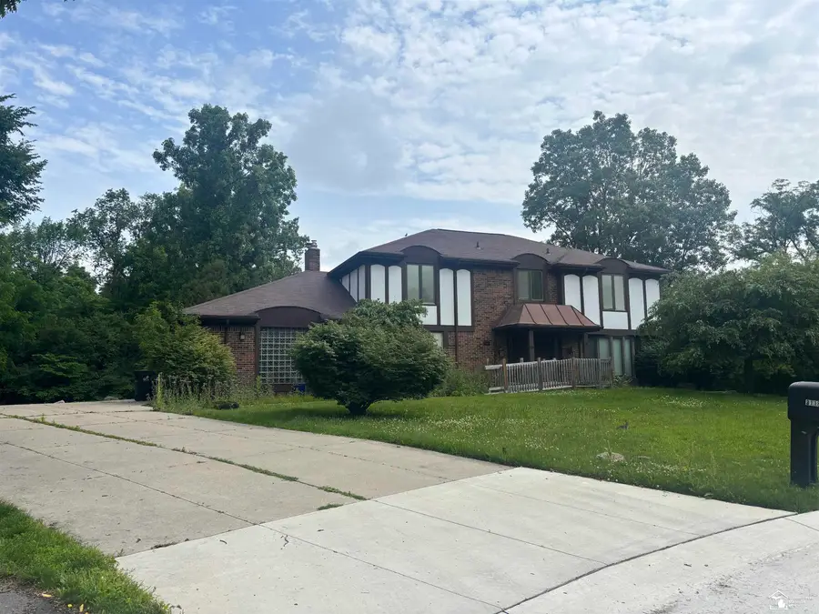 31180 N Park DR, Farmington, MI 48331 - #2