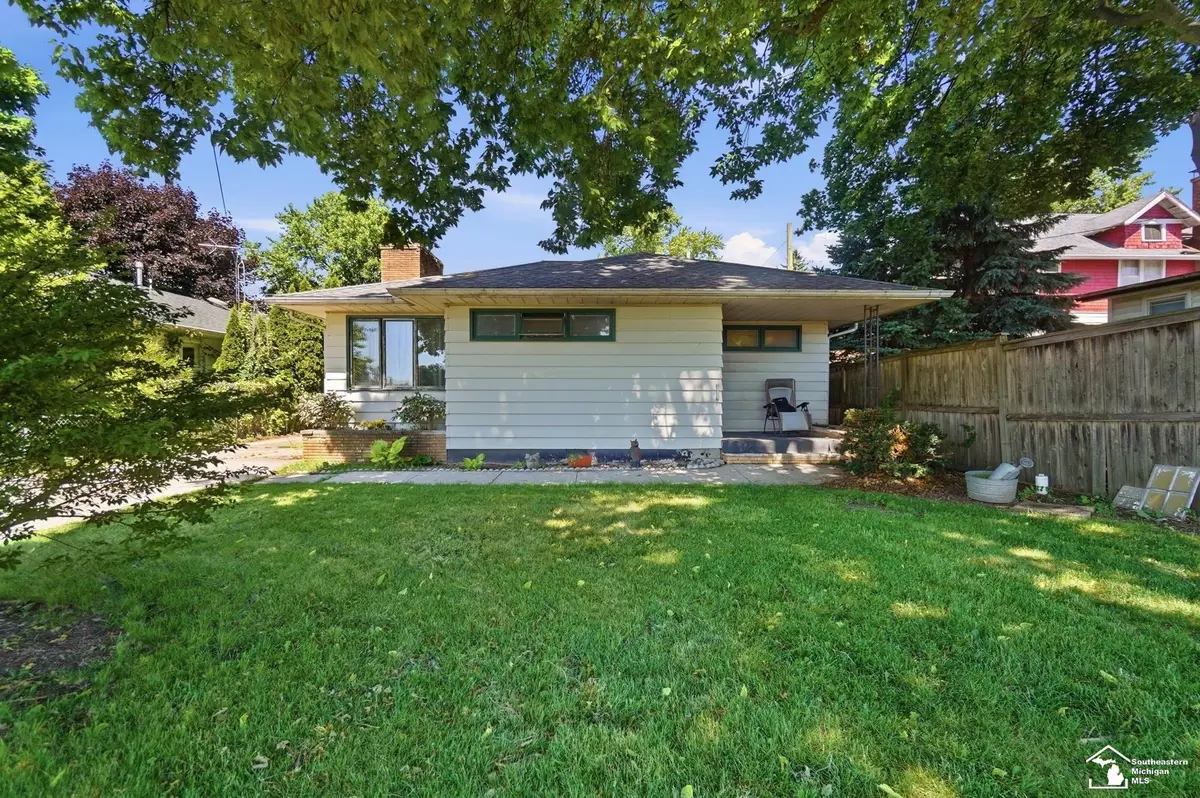 904 Custer ST, Monroe, MI 48161 - #1