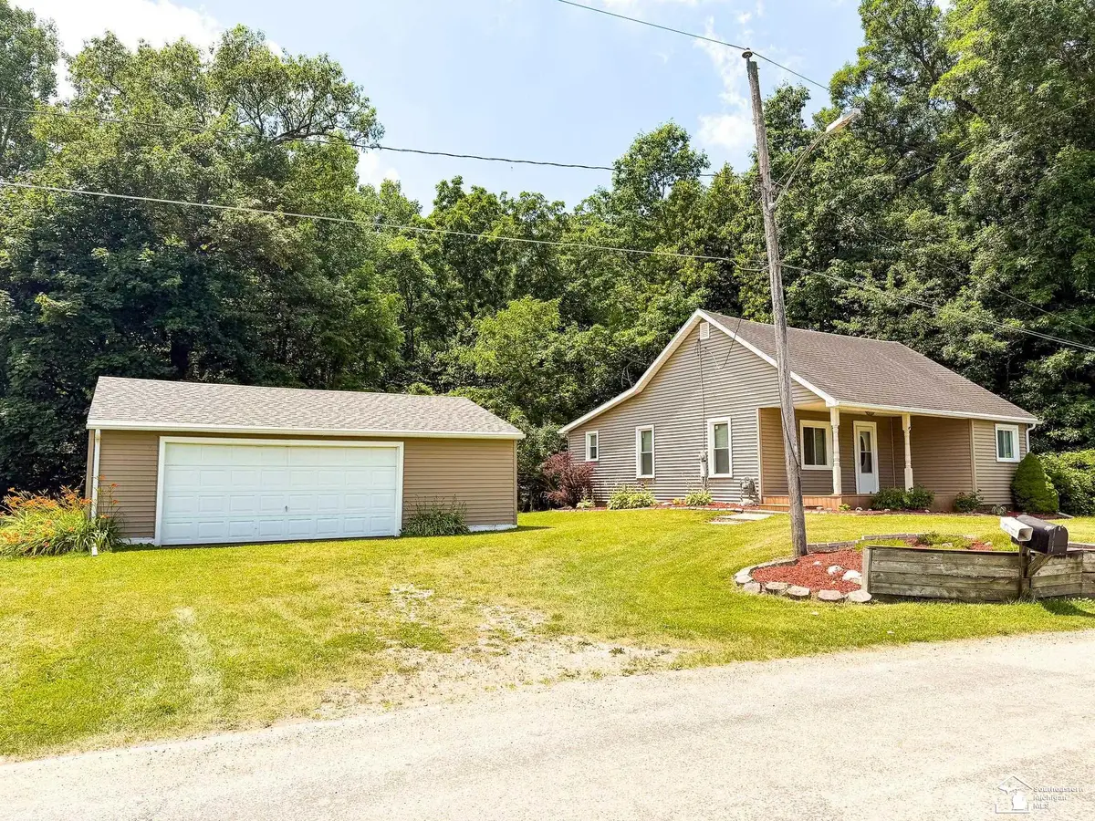 1051 Elm ST, Manitou Beach Devils Lake, MI 49253 - #1