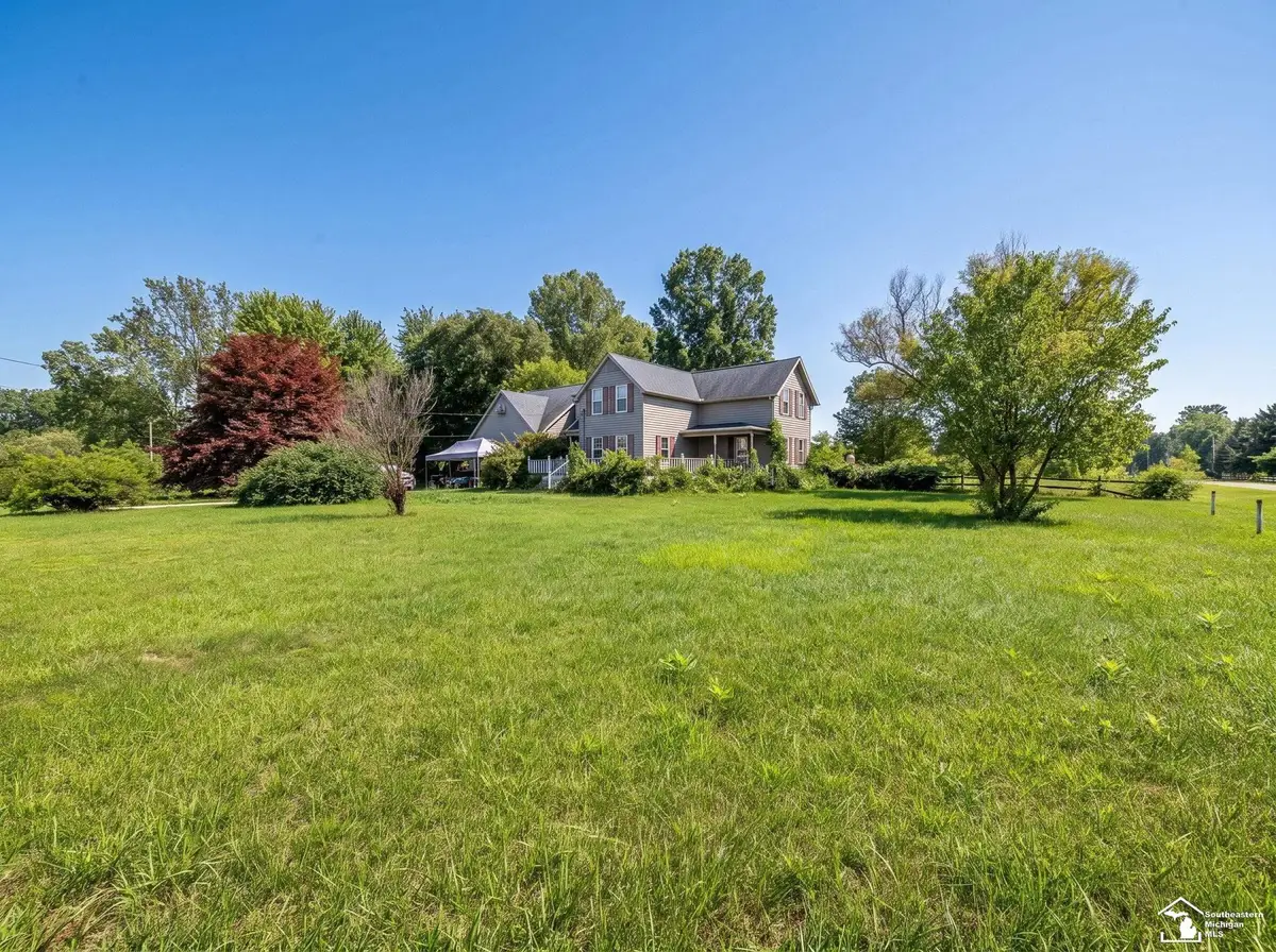 1689 W Rauch RD, Temperance, MI 48182 - #1