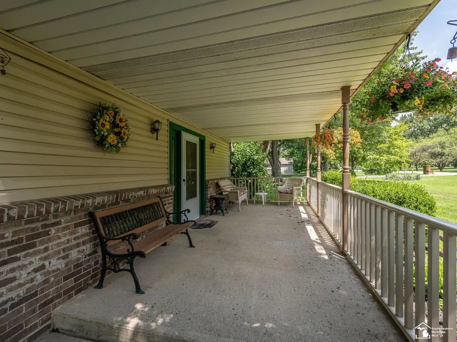6975 Sarah ST, Temperance, MI 48182 - #3
