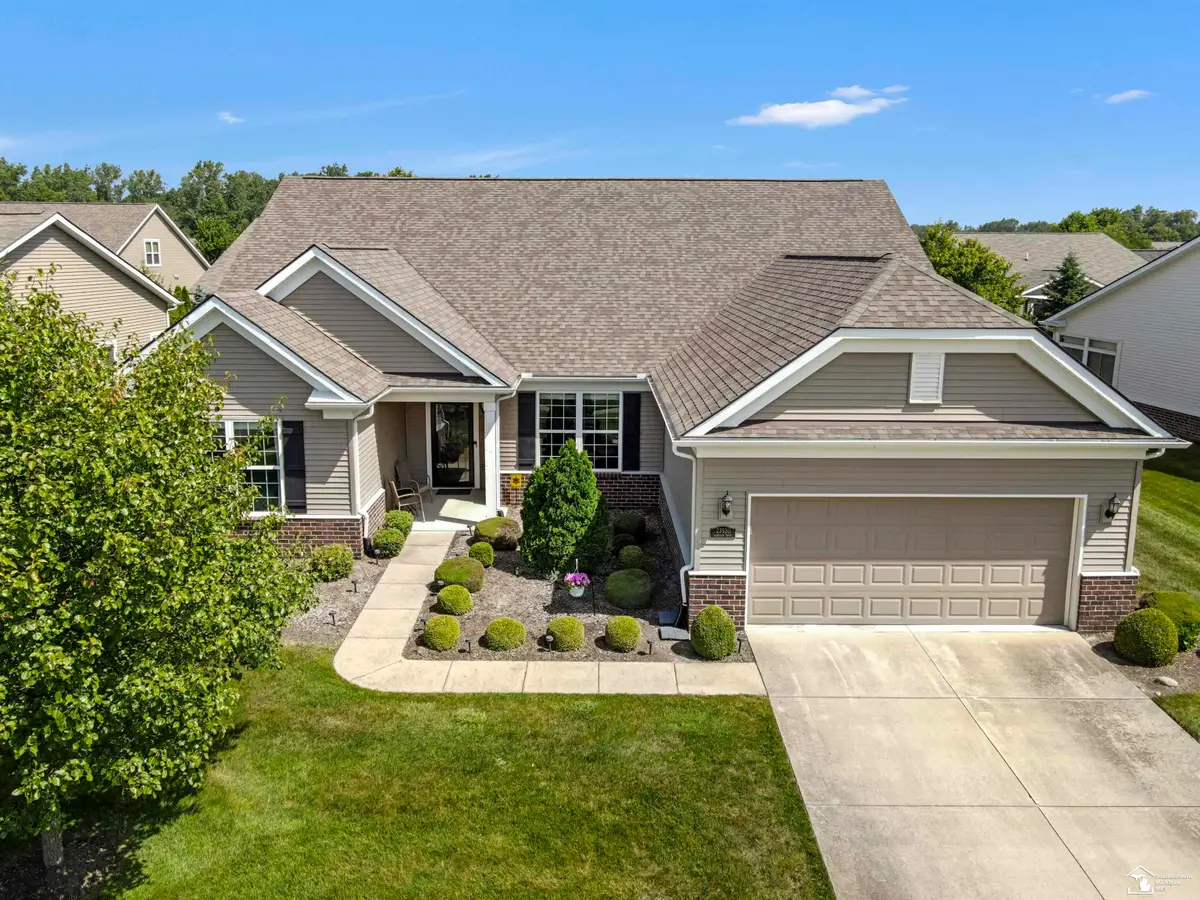 23930 Montague, Brownstown, MI 48134 - #1