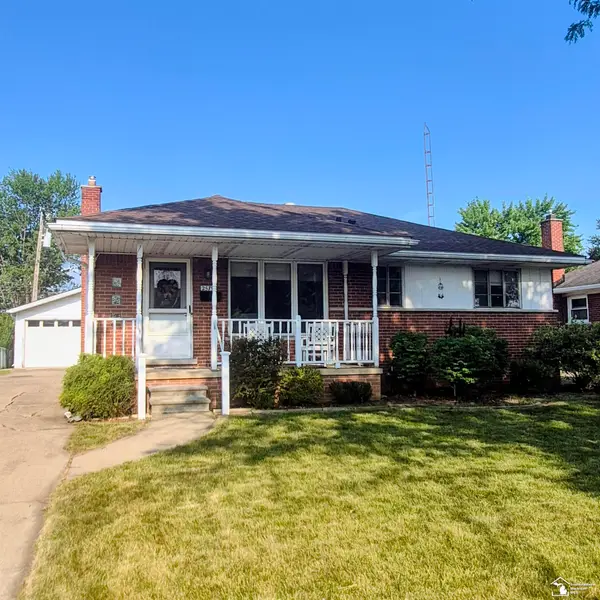 2579 Grange RD, Trenton, MI 48183