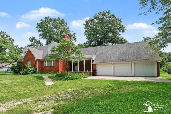 9506 Secor RD, Temperance, MI 48182