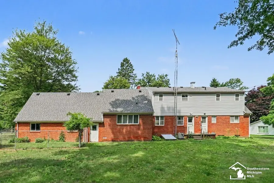 9506 Secor RD, Temperance, MI 48182 - #3