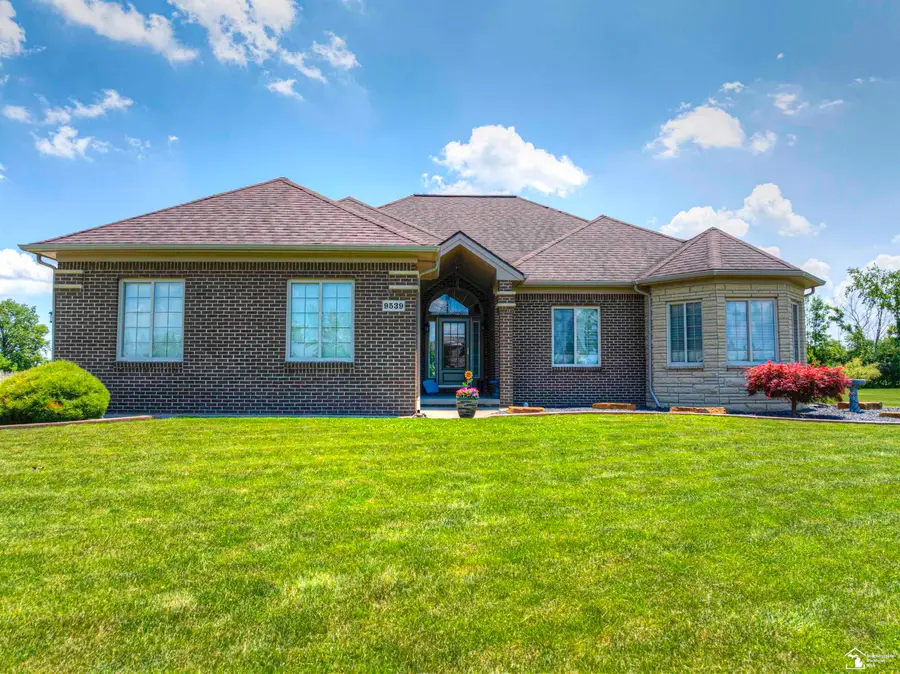 9539 Lazy Oak DR, Carleton, MI 48117 - #2