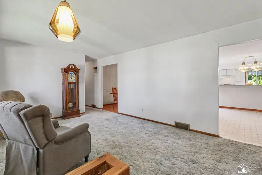 7441 Indian RD, Temperance, MI 48182 - #3