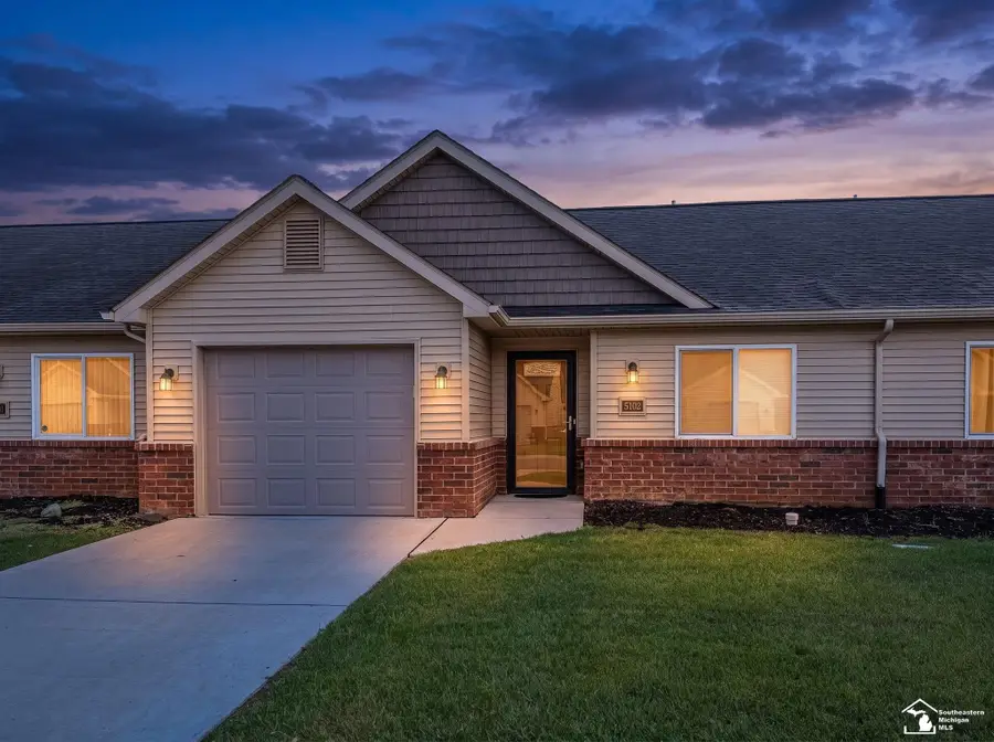 5102 Volterra DR, Monroe, MI 48161 - #2