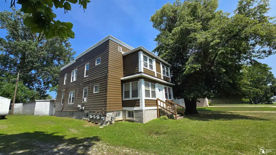 3042 S Custer RD, Monroe, MI 48161 - #2