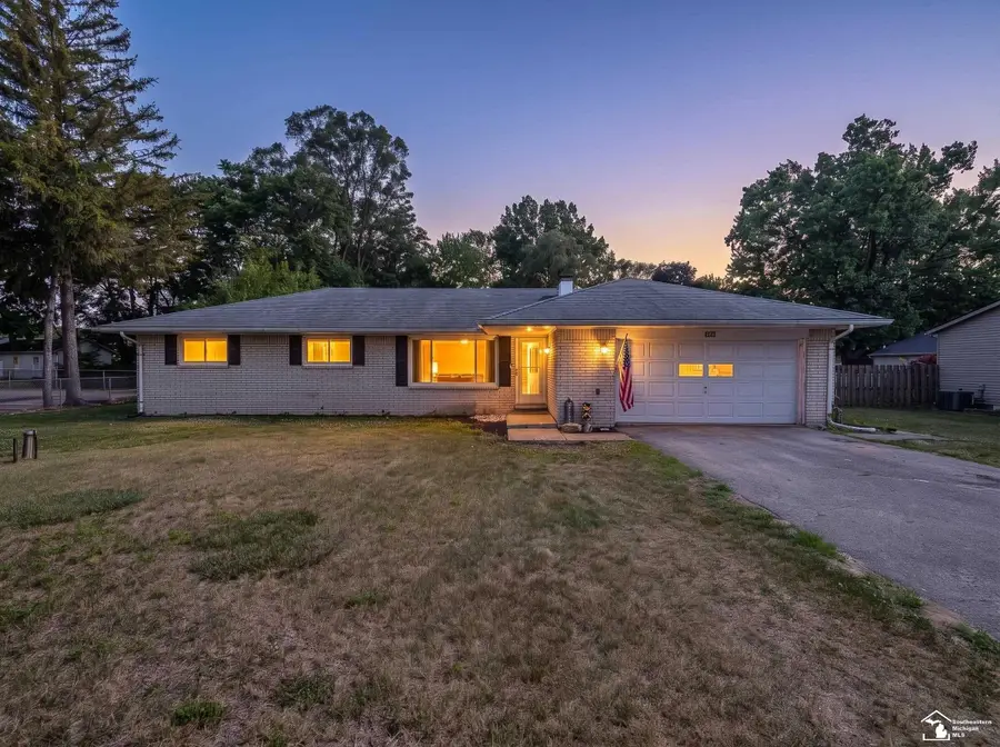 1021 Hackman DR, Temperance, MI 48182 - #2
