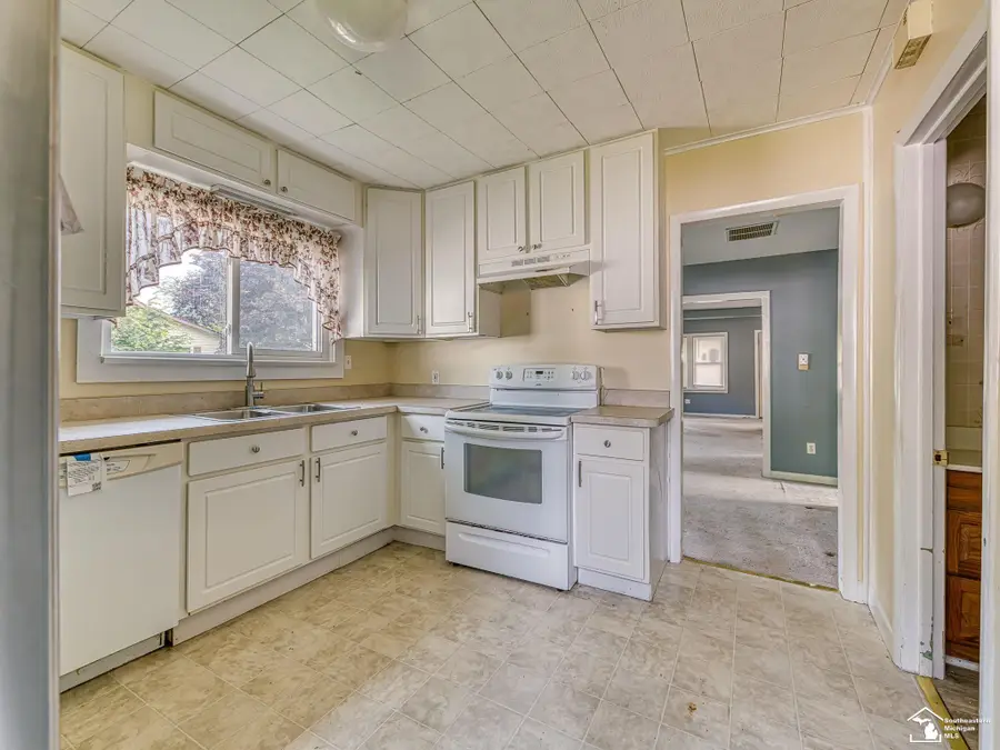 3278 Maplewood ST, Monroe, MI 48162 - #3