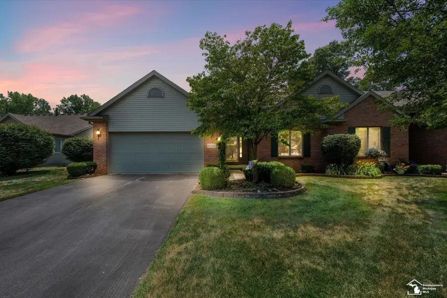 6646 Greenbriar LN, Temperance, MI 48182 - #3