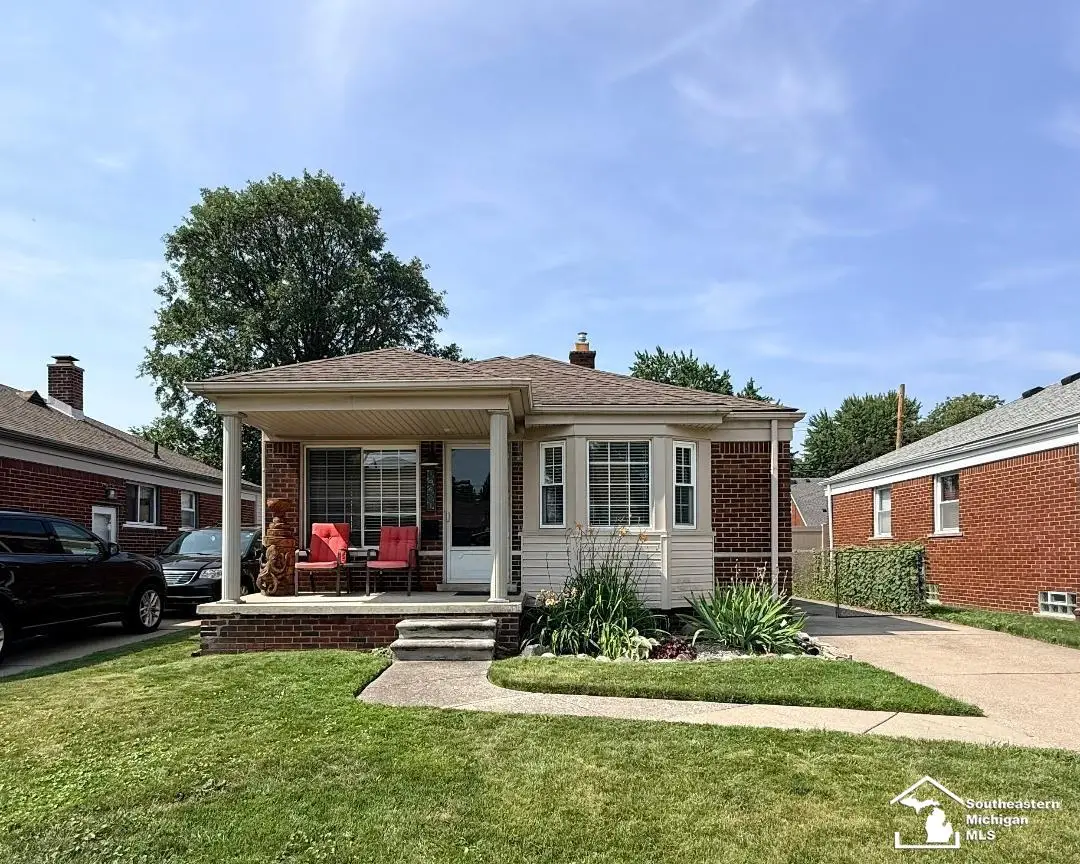 14601 Arlington ST, Allen Park, MI 48101 - #1
