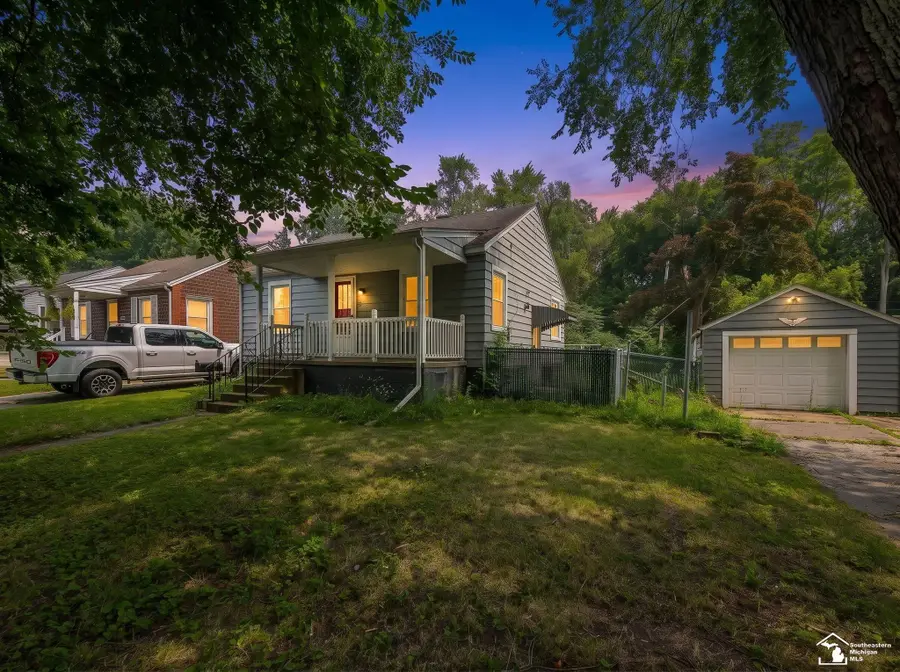 1322 Michigan AVE, Monroe, MI 48162 - #2