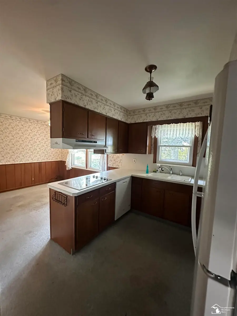 53 Calvin ST, Monroe, MI 48162 - #2