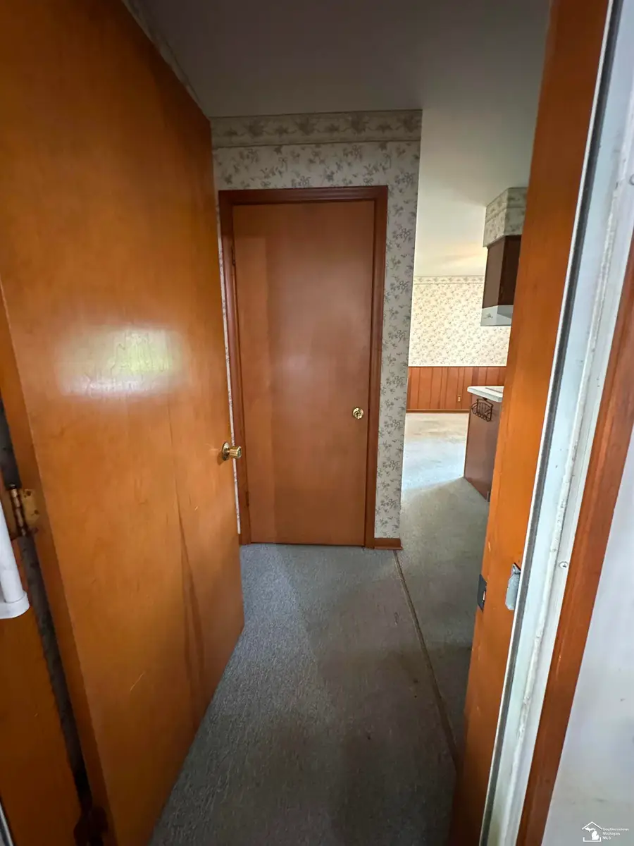 53 Calvin ST, Monroe, MI 48162 - #3