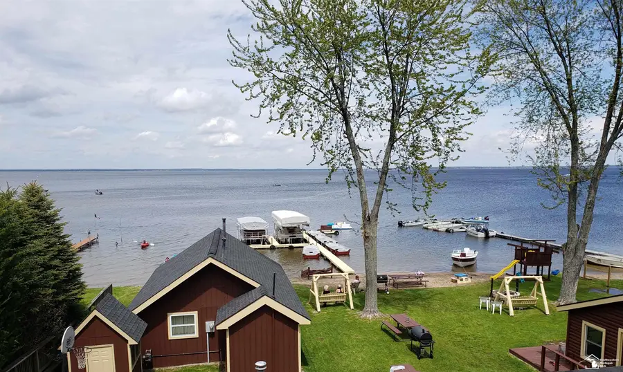 5380 W Houghton Lake DR, Houghton Lake, MI 48629 - #2