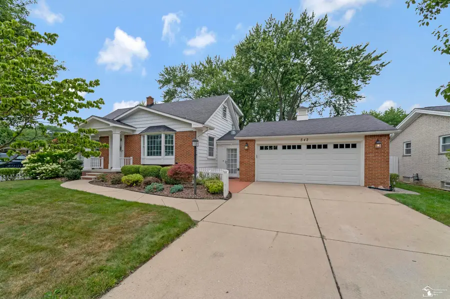 542 Fox DR, Monroe, MI 48161 - #3