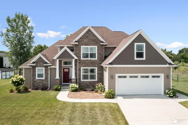 9275 Village Meadows DR, Temperance, MI 48182