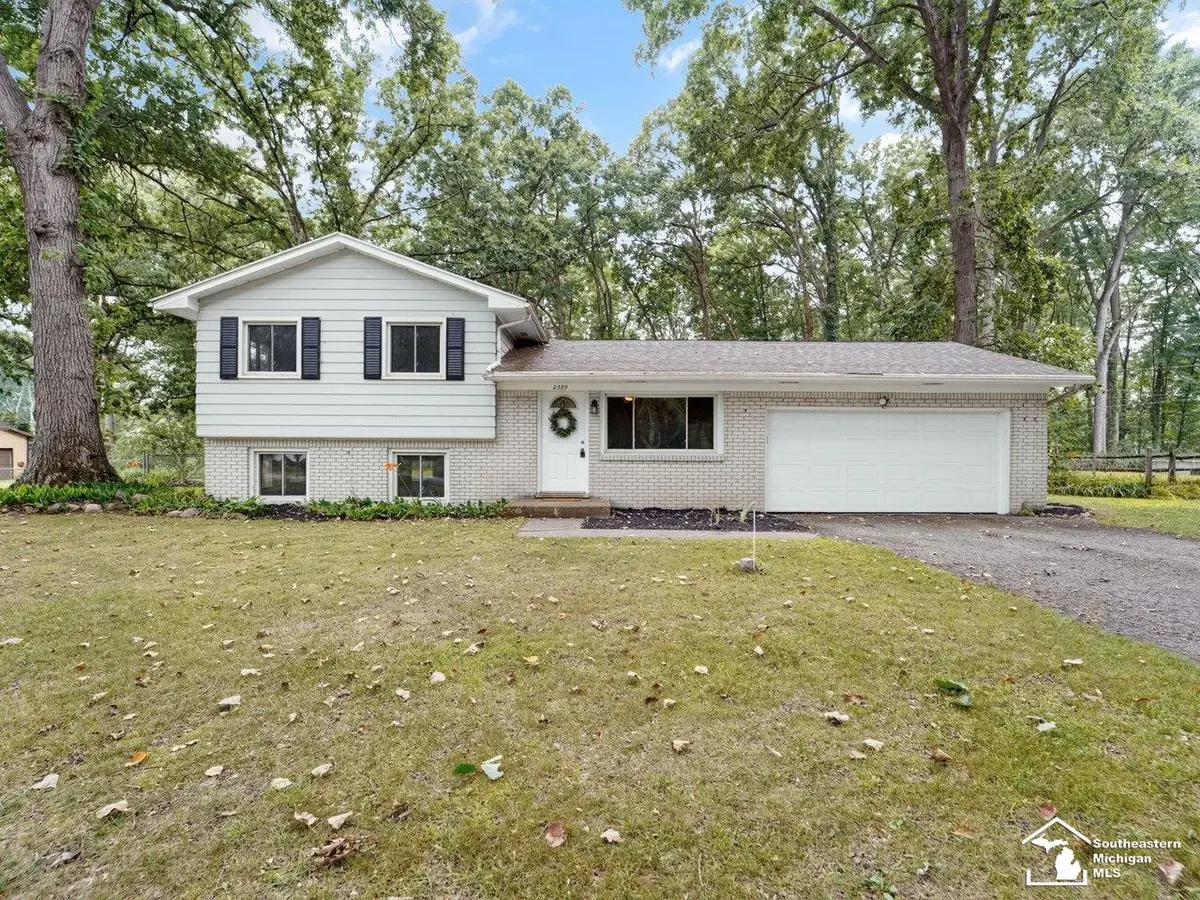 2389 Devonshire ST, Temperance, MI 48182 - #1