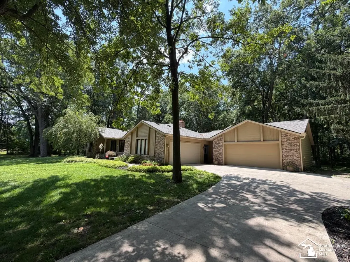 10765 Whiteford RD, Petersburg, MI 49270 - #1