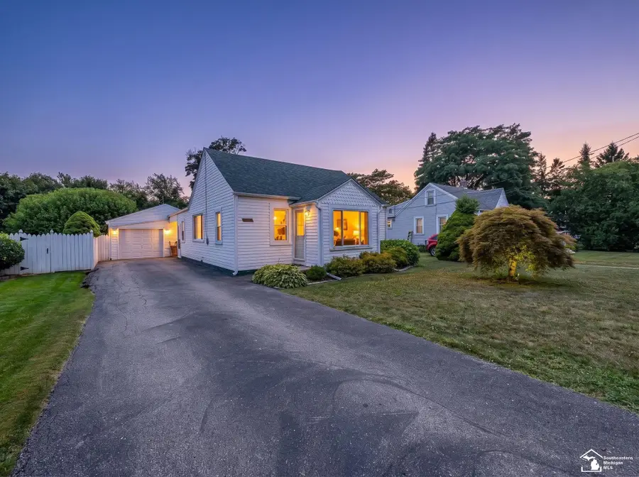6243 Dallas RD, Monroe, MI 48161 - #2