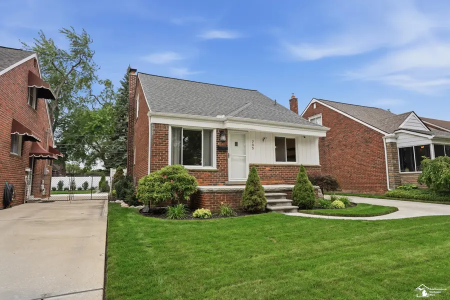 785 Merrill AVE, Lincoln Park, MI 48146 - #2