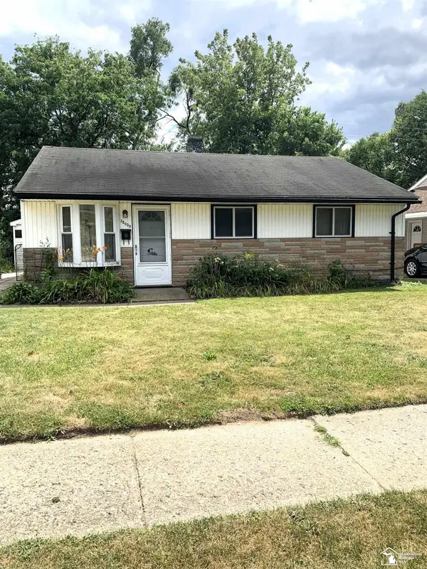 32639 Palmer RD, Westland, MI 48186
