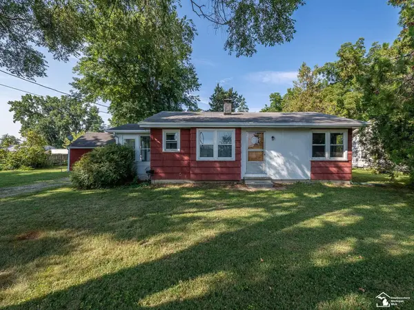 3963 S Otter Creek RD, Monroe, MI 48161