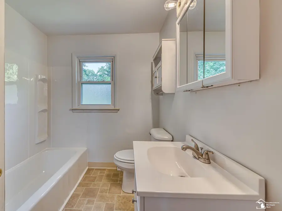 3963 S Otter Creek RD, Monroe, MI 48161 - #3