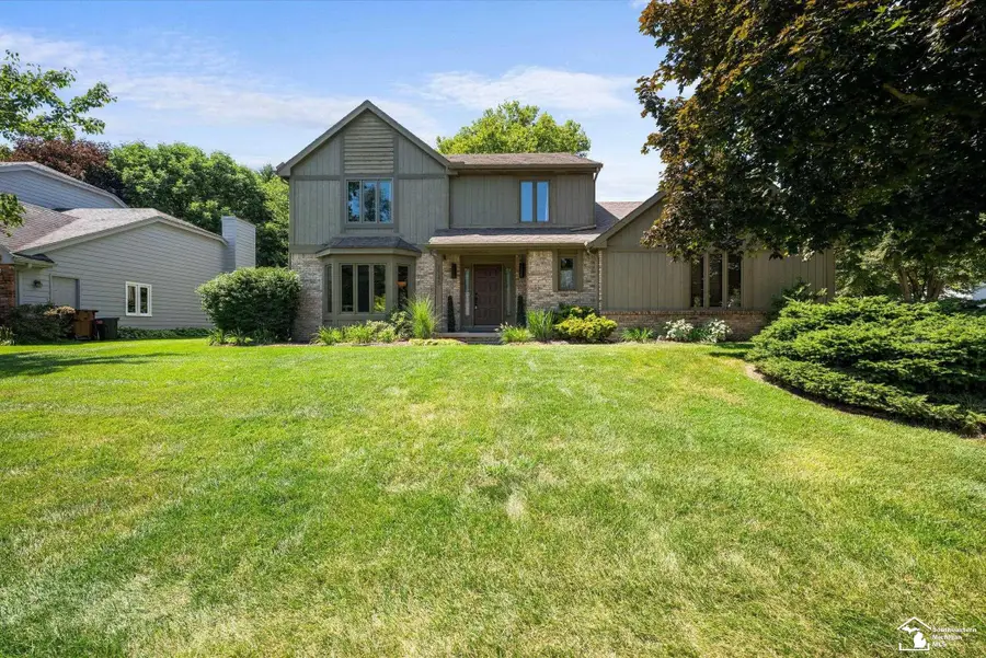 7343 Twin Canyon DR, Lambertville, MI 48144 - #2