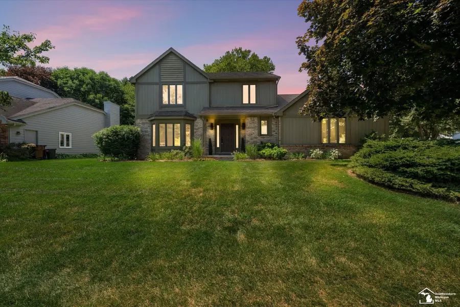 7343 Twin Canyon DR, Lambertville, MI 48144 - #3
