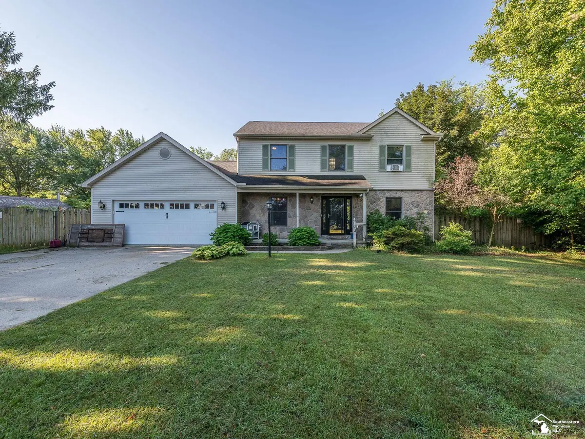 1113 W Sterns RD, Temperance, MI 48182 - #1